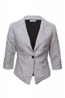 Aleksandra-Wisniewska-leinen-Blazer-Trendspot